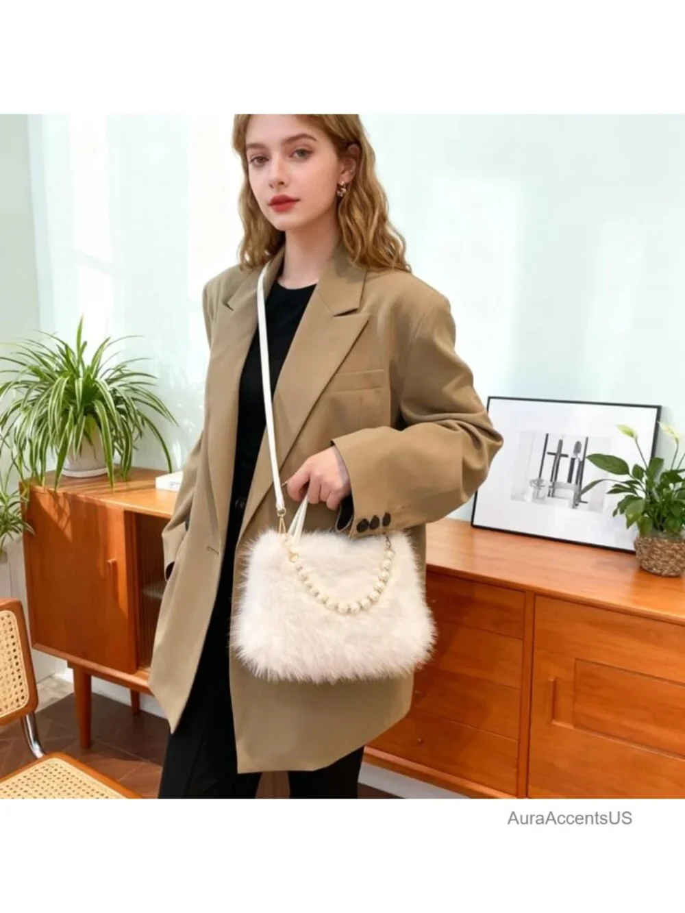 Fluffy Ostrich Feather Evening Bag with Pearl Chain Clutch Purse